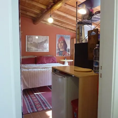 Holiday home Casetta Rosa Tra I Papiri